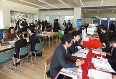 学内企業研究フェア