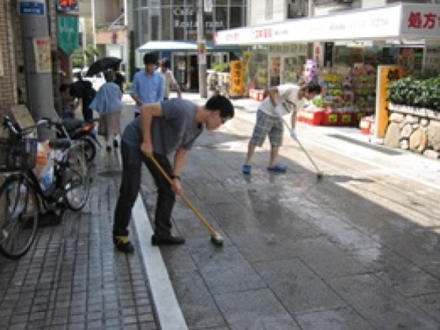 1380629239-01.jpg
