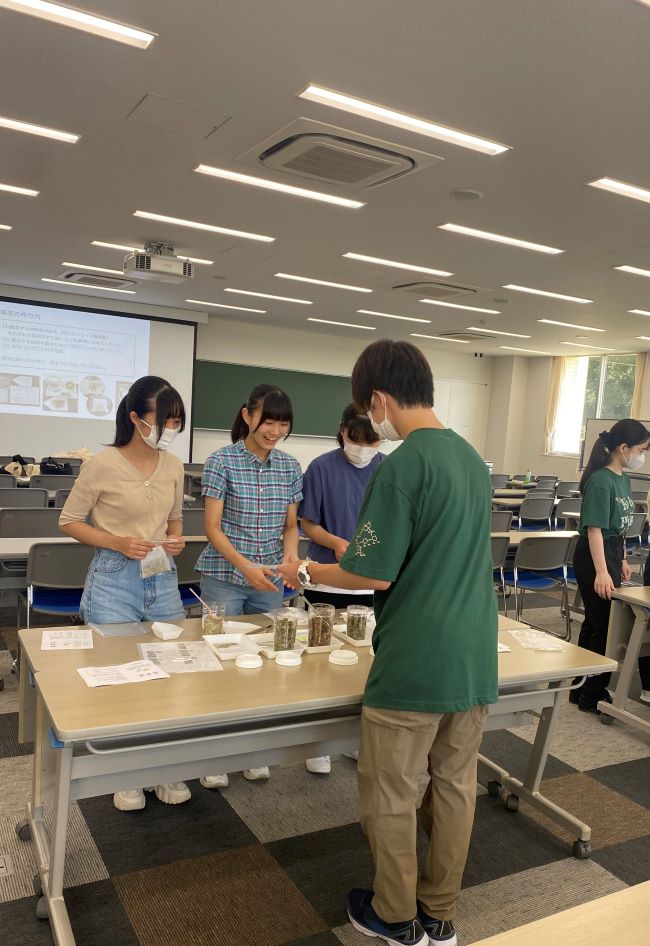 https://www.kobepharma-u.ac.jp/botanical-gardens/event/images/IMG_0175.jpg