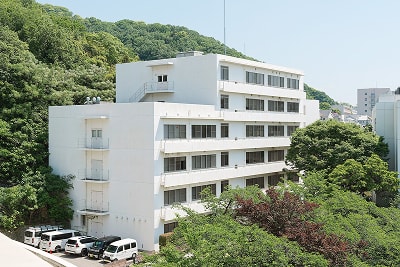 神戸薬科大学D棟