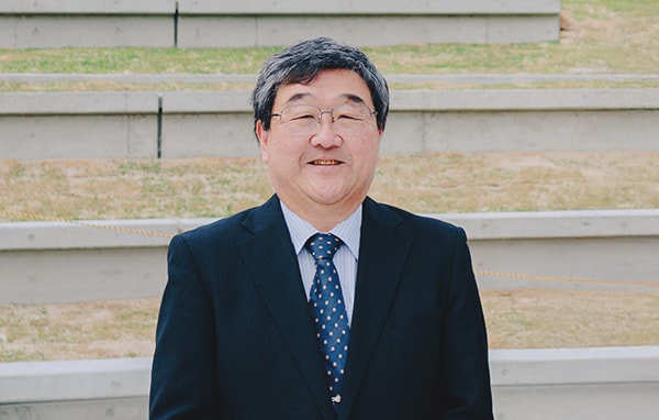 神戸薬科大学建築委員長 坂根 教授